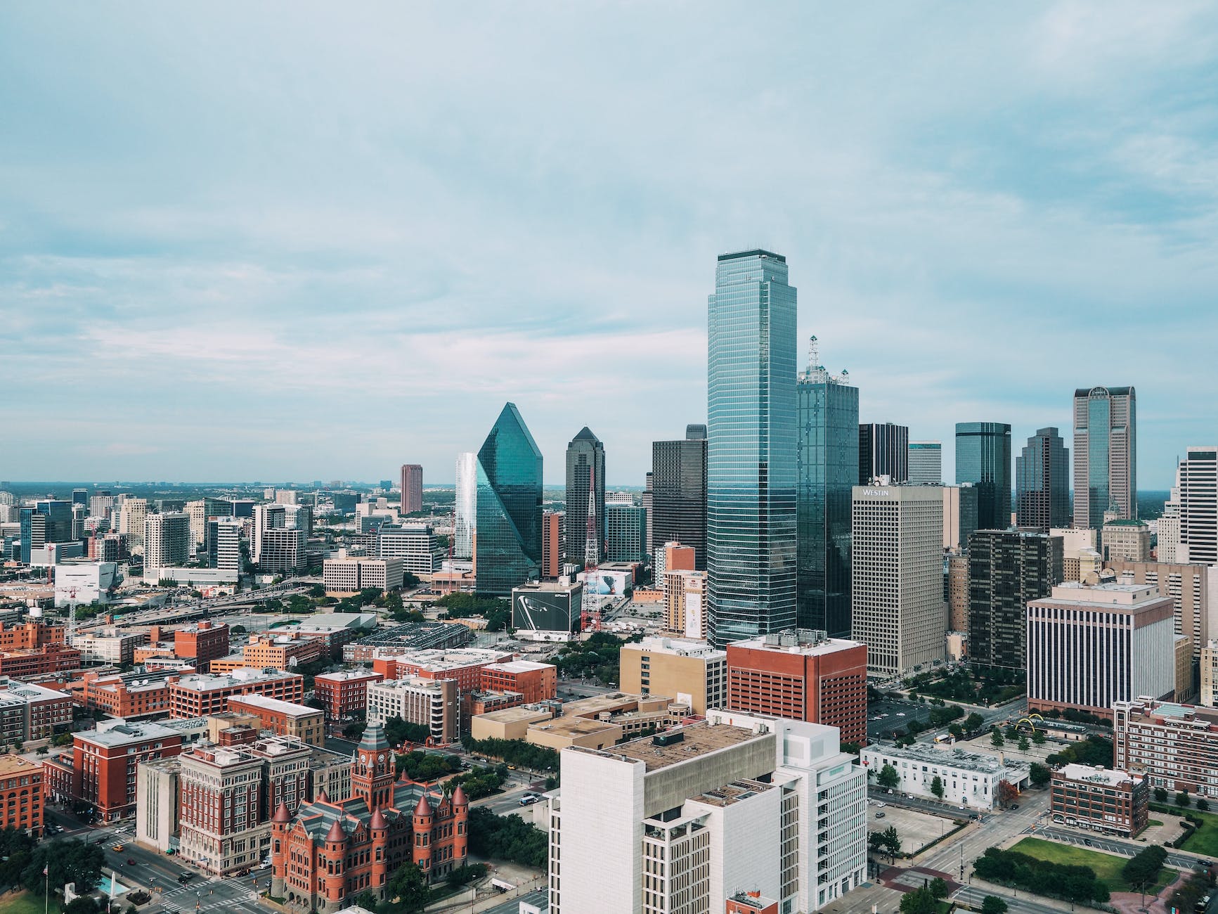 aerial photo of city buildings